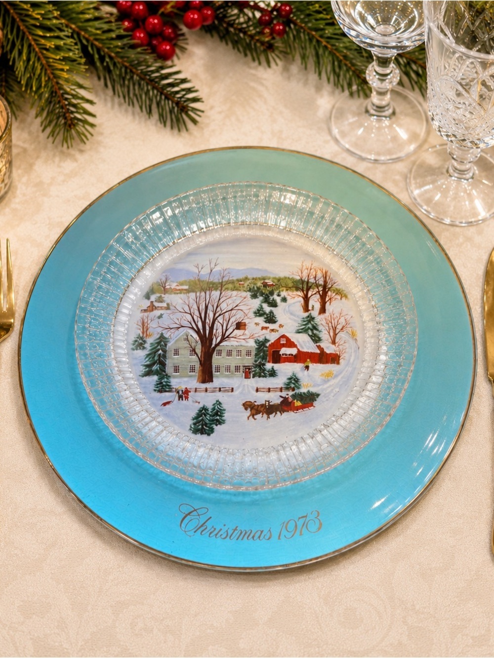Avon Wedgewood Christmas 1973-1980 Plates 22K Gold Trim ea $10 Bundle & Save